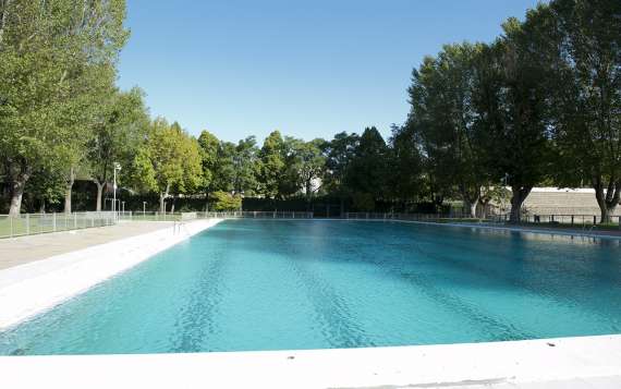 Disfruta de las vacaciones en la piscina de verano de la UCM